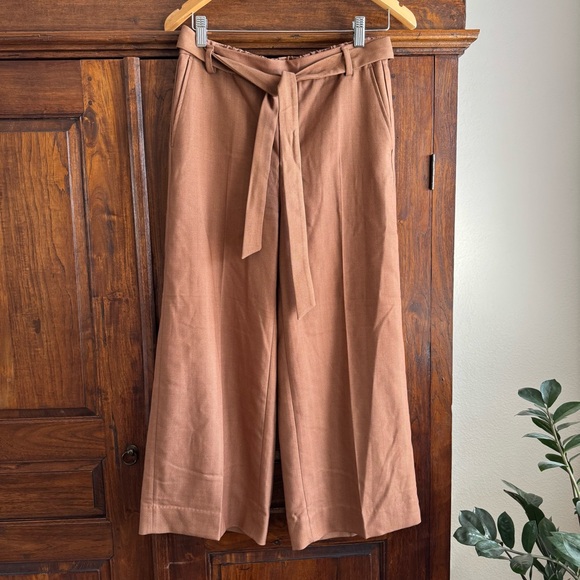 Banana Republic Rowan Wide Leg cropped pants - Picture 2 of 6